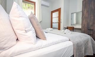 InPoint Old Town- Apartment with garden