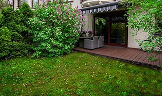 InPoint Old Town- Apartment with garden