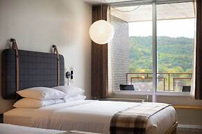 Rhode's Motor Lodge