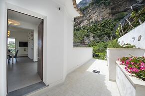 Villa Donna Rachele - Sea View Jacuzzi and Free Parking