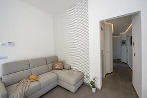 Villa Donna Rachele - Sea View Jacuzzi and Free Parking