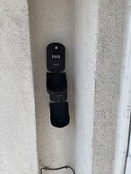 Inviting 2-bed Apartment Near Heathrow