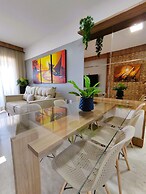 Apartamento 2 suítes lindo e vista mar