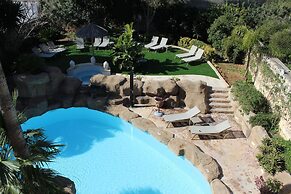 The Red Farm Relais & Spa