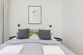 Great City Center Apartment by Renters