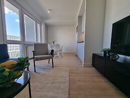 Great City Center Apartment by Renters