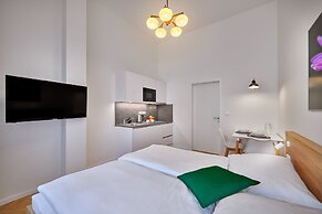 DownTown Suites Rubesova