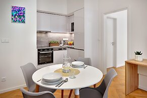 DownTown Suites Rubesova