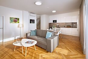 DownTown Suites Rubesova