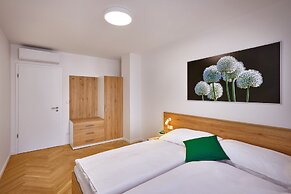 DownTown Suites Rubesova