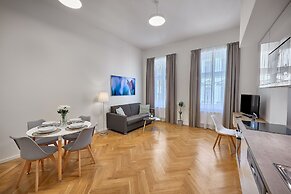 DownTown Suites Rubesova