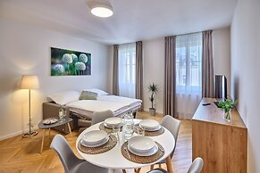 DownTown Suites Rubesova