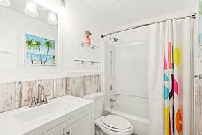 Lighthouse Point 20B