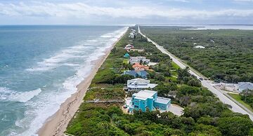 Melbourne Beach Oceanfront Villa w/ Pool