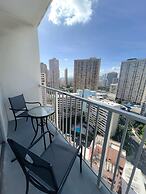 Refreshing Inn On The Park Condo by RedAwning