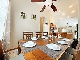 Heavenly Venture 4 Bedroom Home by RedAwning