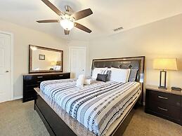 Heavenly Venture 4 Bedroom Home by RedAwning