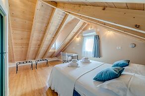 Apt With Terrace and sea View, in Heart of Split