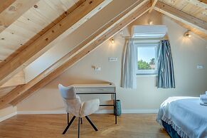 Apt With Terrace and sea View, in Heart of Split