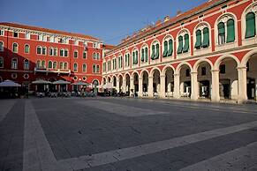 Apt With Terrace and sea View, in Heart of Split