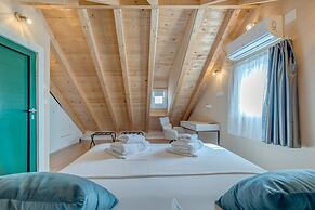 Apt With Terrace and sea View, in Heart of Split