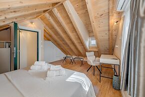 Apt With Terrace and sea View, in Heart of Split