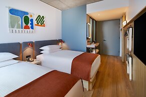 Moxy Sydney Airport