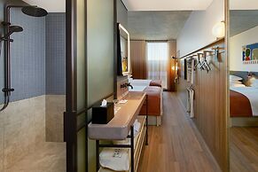 Moxy Sydney Airport