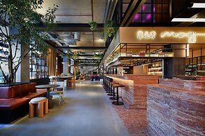 Moxy Sydney Airport