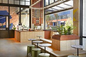 Moxy Sydney Airport