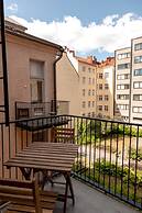 2ndhomes Deluxe 2BR Apt w Sauna&Balcony