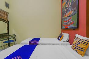 SPOT ON 90272 Istana Griya 1 Hotel