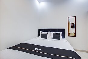 Super OYO Collection O 3280 Cendhani Raras