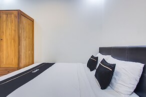 Super OYO Collection O 3280 Cendhani Raras