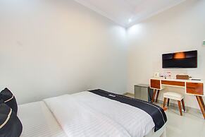 Super OYO Collection O 3280 Cendhani Raras