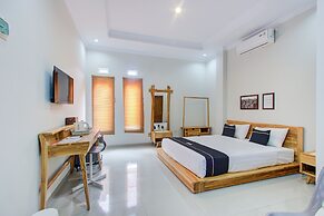 Super OYO Collection O 3280 Cendhani Raras