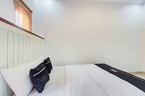 Super OYO Collection O 3280 Cendhani Raras