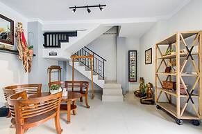 Super OYO Collection O 3280 Cendhani Raras