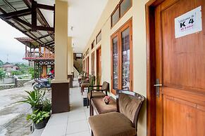 Super OYO 2961 Artana Bed & Breakfast