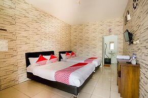 Super OYO 2961 Artana Bed & Breakfast