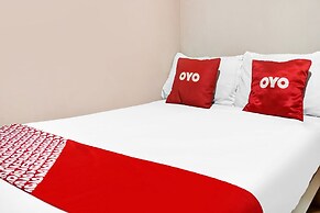 SPOT ON 91336 Guesthouse Tarumanegara