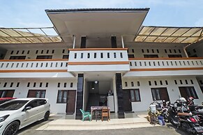 OYO 90751 Graha Sei Batugingging