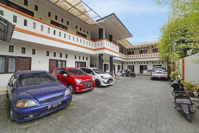 OYO 90751 Graha Sei Batugingging