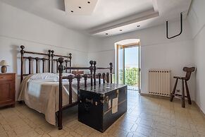 Crafty House With Wi-fi