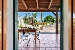 Crafty House With Wi-fi