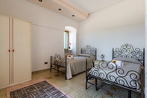 Crafty House With Wi-fi