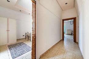 Crafty House With Wi-fi