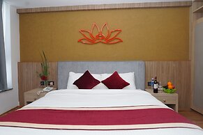Lotus Shine N Amenities
