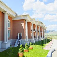 Bayangol Hotel & Resort