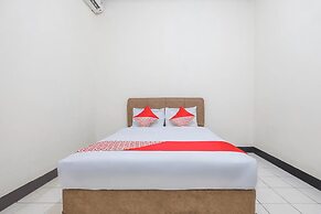 OYO 2703 Hotel Transit 1